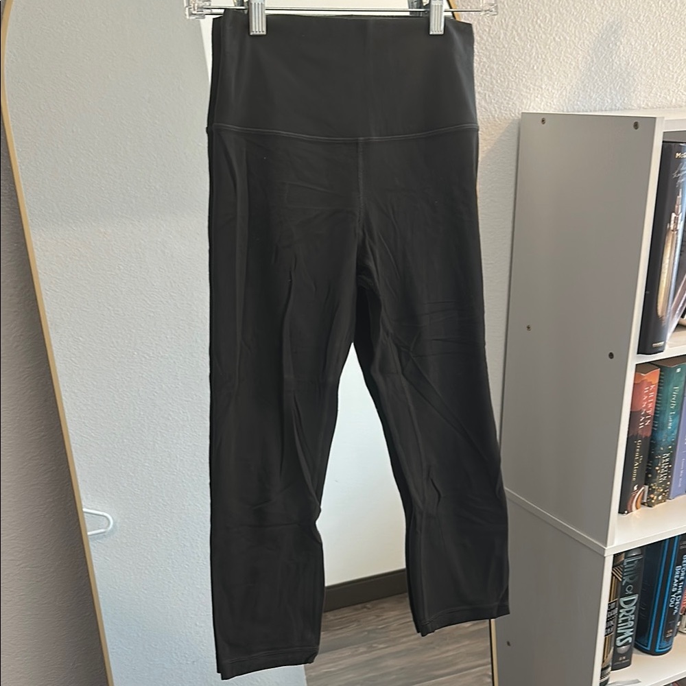 lululemon dark gray 3/4 length leggings